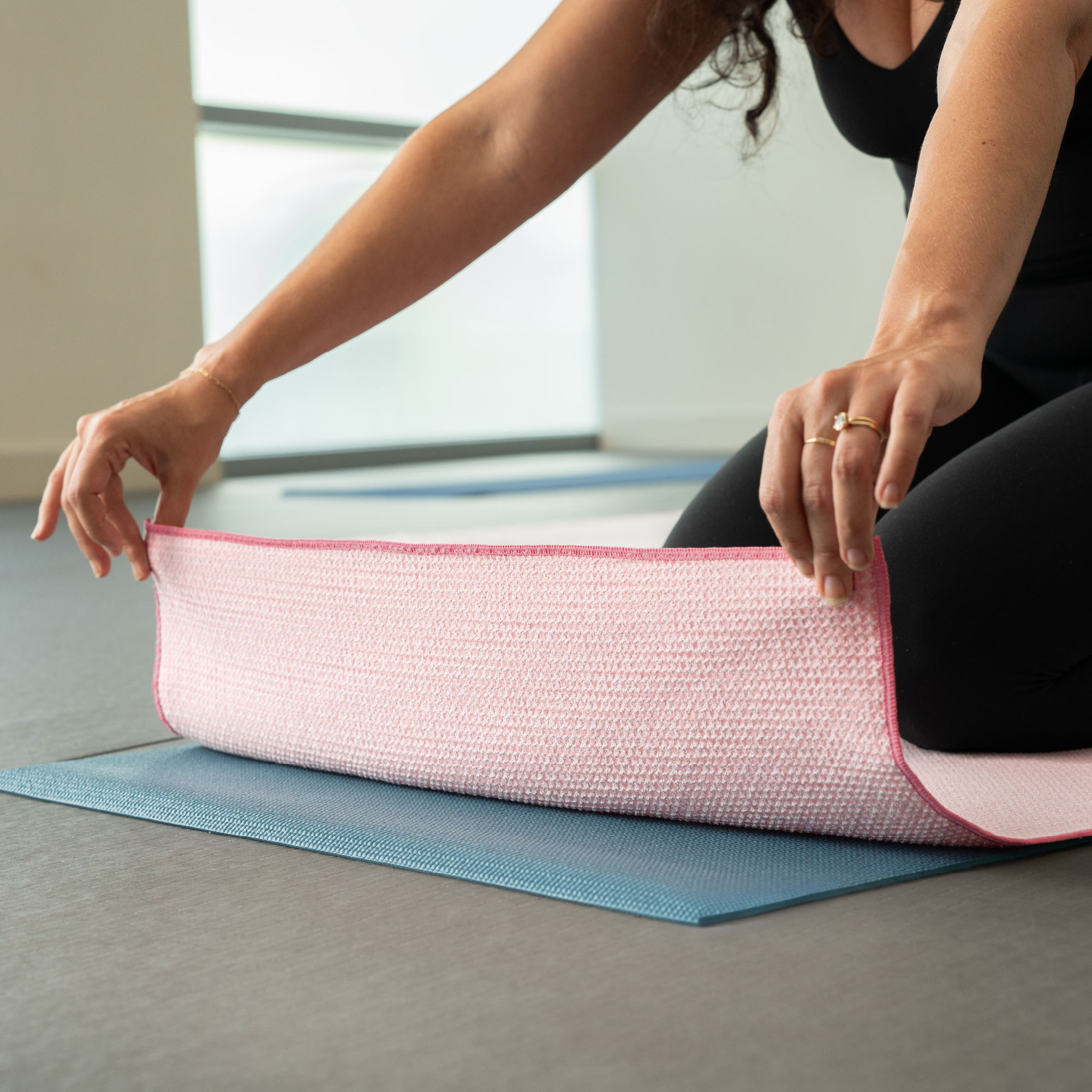 microfiber yoga mat towel with silicone grip