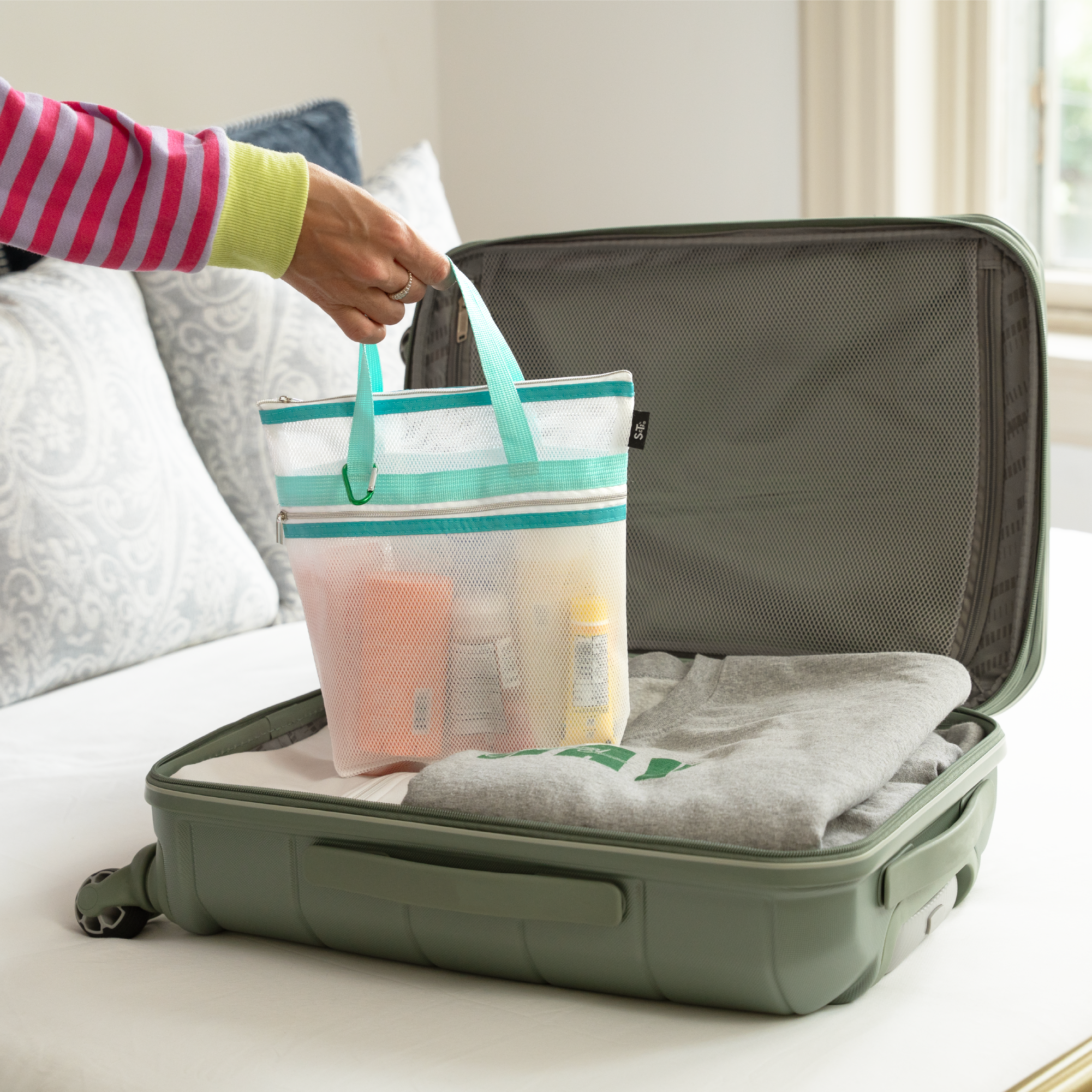 mesh shower tote